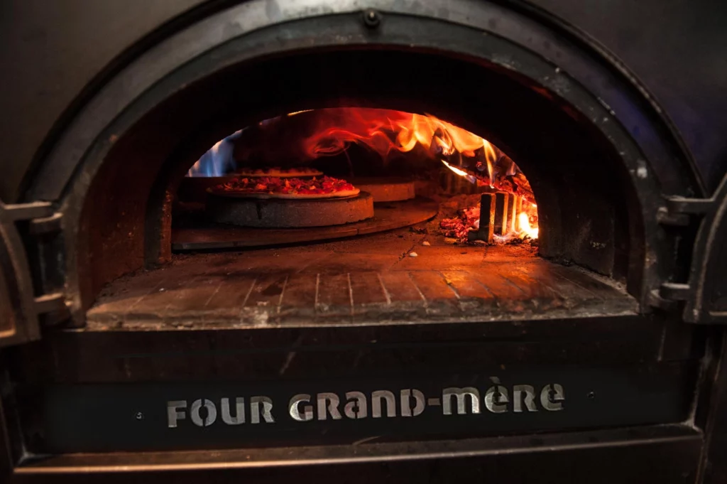 four grand mere pizzeria rotatif plateaux tournant mixtes bois et gaz