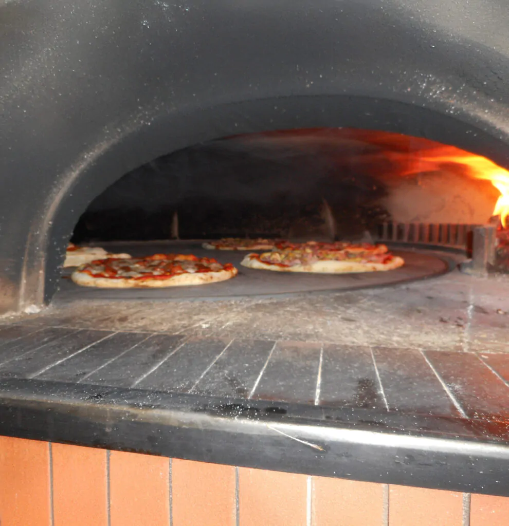 four grand mere uncategorized four à bois rotatif pizzas 55